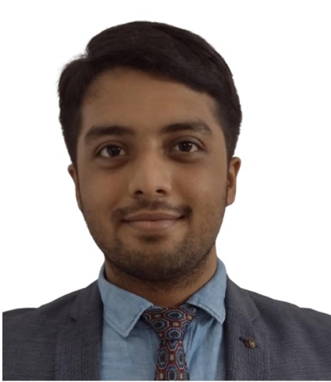 Headshot of Ayush Parasbhai Maniar